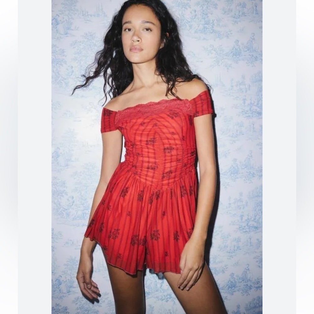 Kimchi Blue Bey Red Lace-Trim Floral Stripes Mesh Romper Size XS